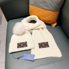 Louis Vuitton Caps Scarfs